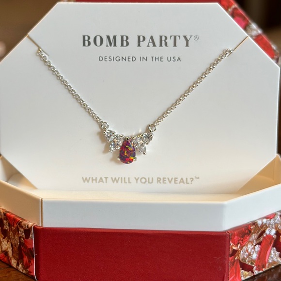 Bomb Party July birthday necklace - Picture 1 of 3